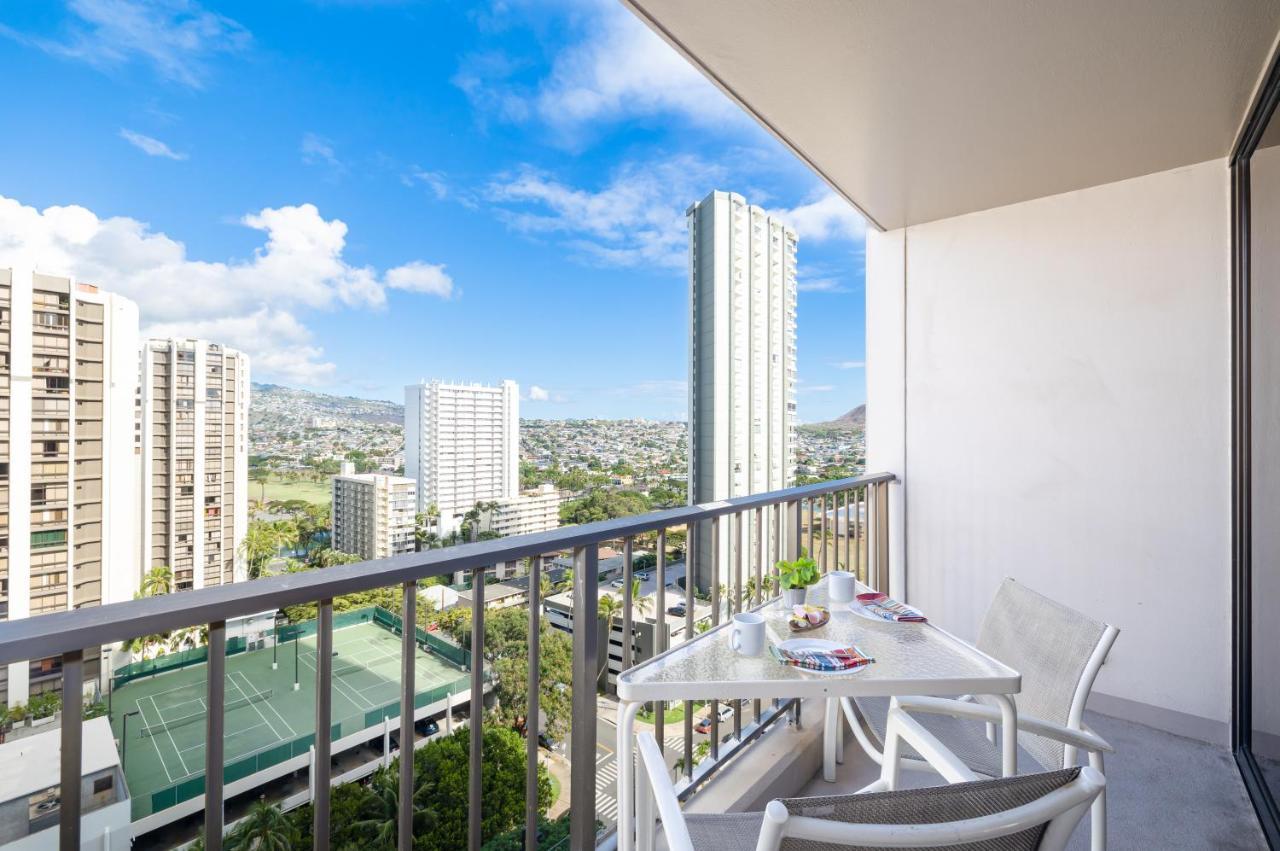 Beautiful Mountain View In Waikiki Sunset With Parking Honolulu Exterior foto