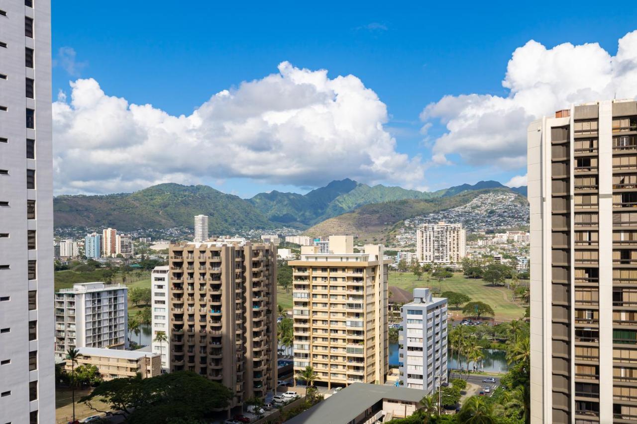 Beautiful Mountain View In Waikiki Sunset With Parking Honolulu Exterior foto