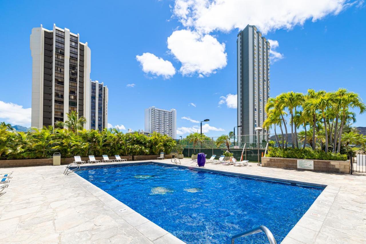 Beautiful Mountain View In Waikiki Sunset With Parking Honolulu Exterior foto