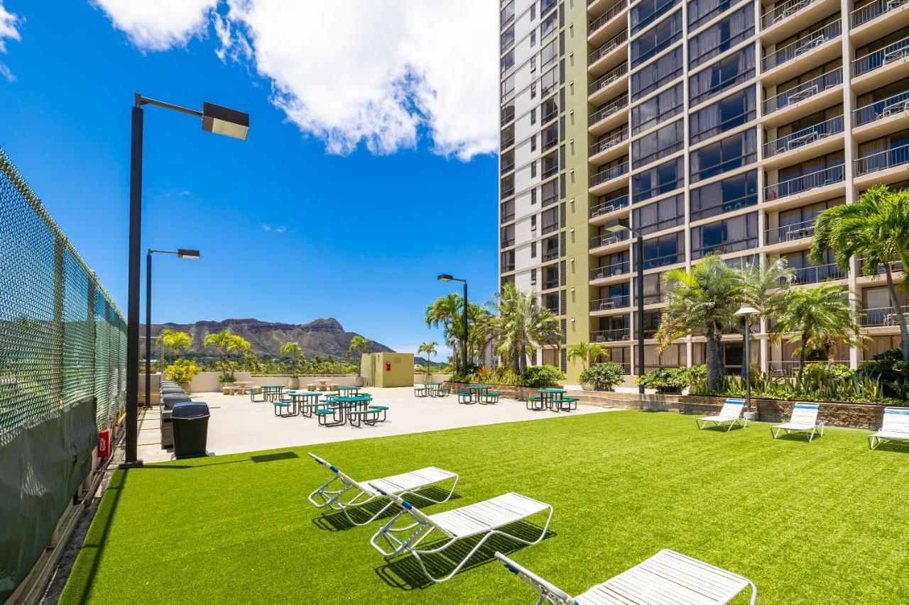 Beautiful Mountain View In Waikiki Sunset With Parking Honolulu Exterior foto